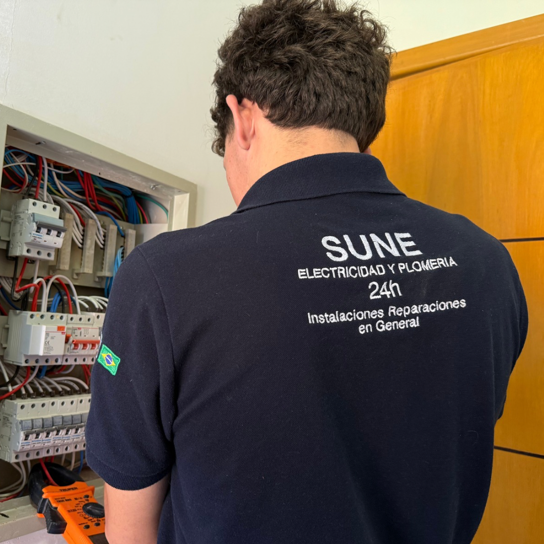 Mantenimiento eléctrico en departamentos: El riesgo de un tablero mal conectado en Villa Morra